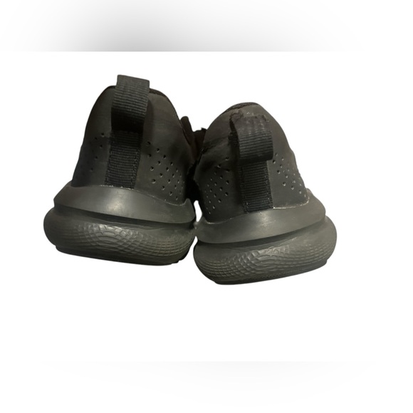 Black under armour charged assert runners size 9 - Picture 9 of 10